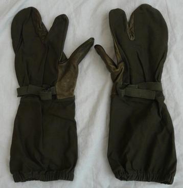 Handschoenen Overwanten Gvt Winter, KL, maat 11, 1972.(Nr.1) beschikbaar voor biedingen