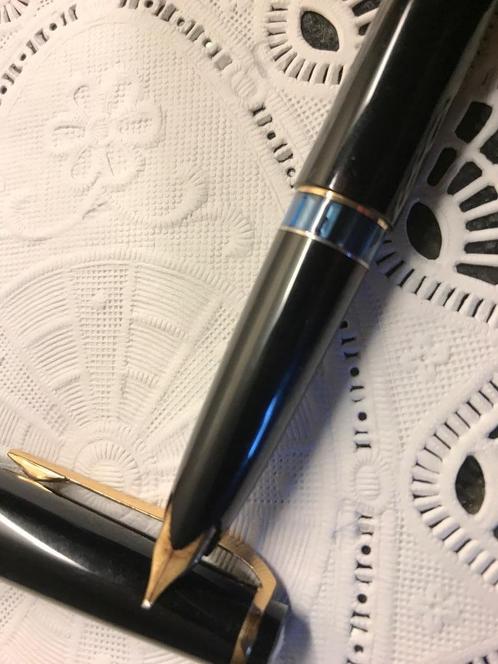 Vintage vulpen. " MONT BLANC " 1960, Collections, Stylos, Utilisé, Stylo, Mont Blanc, Enlèvement