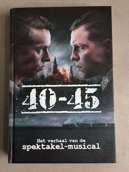 40-45 Het verhaal van de spektakel musical, Livres, Romans historiques, Enlèvement ou Envoi