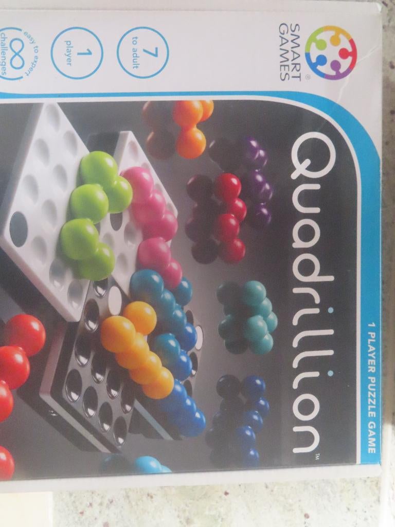 Quadrillon, Hobby en Vrije tijd, Gezelschapsspellen | Overige, Ophalen of Verzenden, Zo goed als nieuw, Smart Games