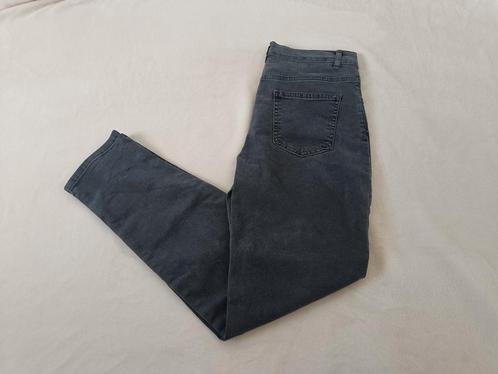 Jongens grijze jeansbroek maat 152/158, Kleding | Dames, Spijkerbroeken en Jeans, Zo goed als nieuw, Ophalen of Verzenden