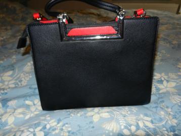 Te koop NIEUWE handtas ! beschikbaar voor biedingen