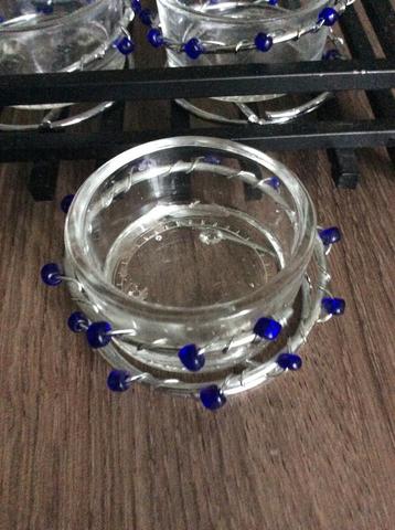 Houders voor theelichtjes beschikbaar voor biedingen