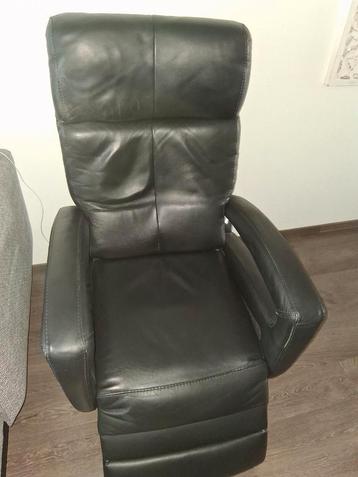 Leer stoel  beschikbaar voor biedingen