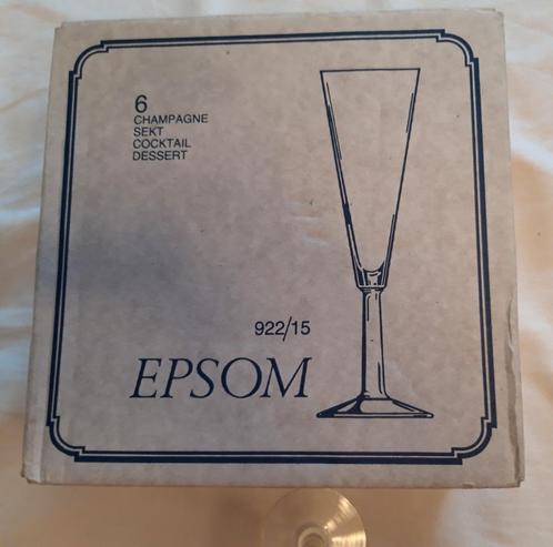 Glazen champagne - wijn - cocktail - ijs enz..., Diversen, Kerst, Zo goed als nieuw, Ophalen of Verzenden