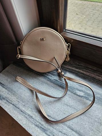 Michael Kors rond tasje met tassel beschikbaar voor biedingen
