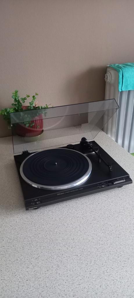 Technics stereotoren met platenspeler, versterker en radio., TV, Hi-fi & Vidéo, Chaîne Hi-fi, Utilisé, Autres marques, Composants en vrac