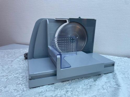 Snijmachine voor brood, kaas of vlees, Elektronische apparatuur, Broodbakmachines, Zo goed als nieuw, Zonder timer, Ophalen