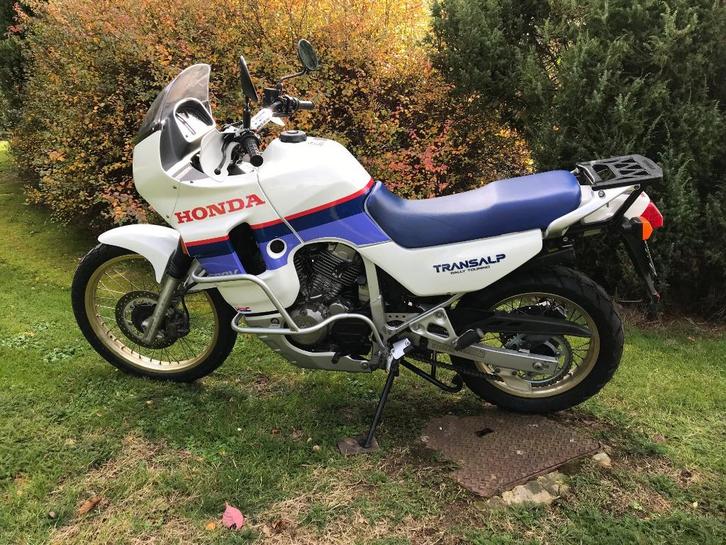 HONDA TRANSALP XL600V, Motoren, Motoren | Oldtimers, meer dan 35 kW, 2 cilinders, Ophalen