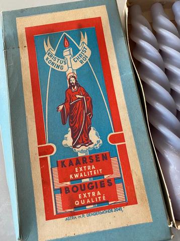 Retrodoos Kaarsen - 4 lila gedraaide kaarsen beschikbaar voor biedingen