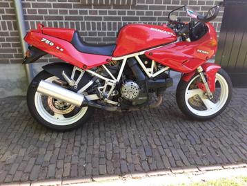 Zeer nette SS Supersport 750 model 1991 droge koppeling beschikbaar voor biedingen