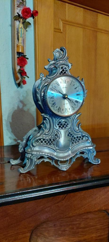 Decoratieve tafelklok in barokstijl – merk Hortensia – werkt, Antiek en Kunst, Curiosa en Brocante, Ophalen