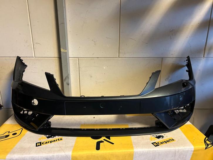 Voorbumper Seat Leon II Facelift KLS 17-22 5f0807221R bumper, Auto-onderdelen, Carrosserie, Bumper, Seat, Voor, Gebruikt