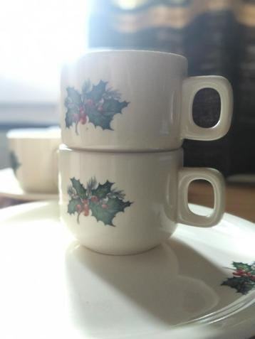 Koffieservies met kerstmotief beschikbaar voor biedingen