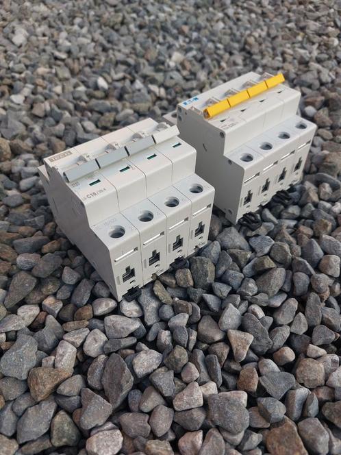 Automaten 4 polig C16 Teco & 4 polig Eaton zekeringen, Doe-het-zelf en Bouw, Elektriciteit en Kabels, Nieuw, Overige typen, Ophalen of Verzenden