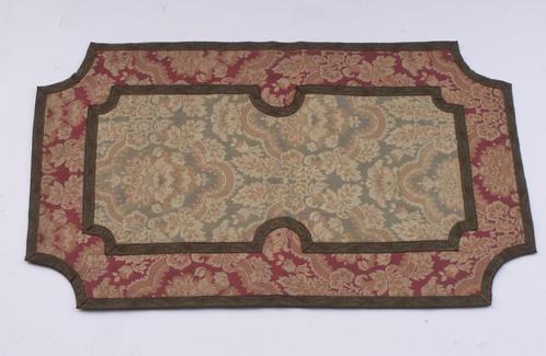 Zijden rechthoekig sierkleedje, met gouden motieven, 60/35., Antiek en Kunst, Antiek | Tapijten, Tafelkleden en Textiel, Ophalen of Verzenden