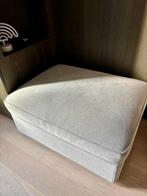 poef, 2 beschikbaar, Ophalen, Overige materialen, 50 tot 75 cm, Zo goed als nieuw