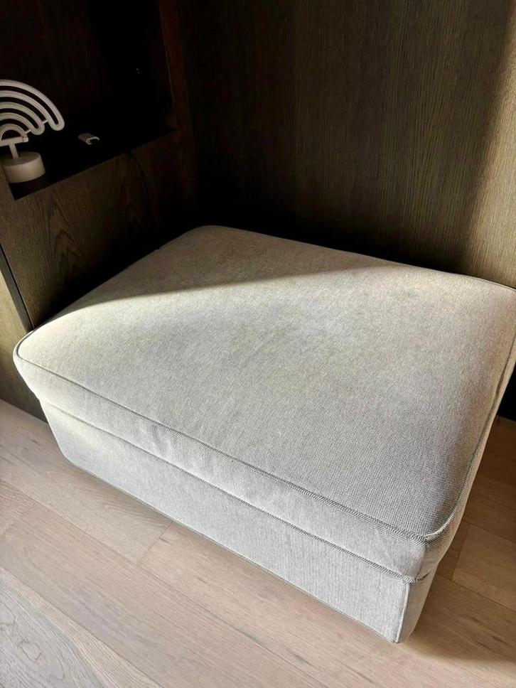 poef, 2 beschikbaar, Huis en Inrichting, Zetels | Voetbanken en poefs, Zo goed als nieuw, 75 tot 100 cm, 50 tot 75 cm, Rechthoekig