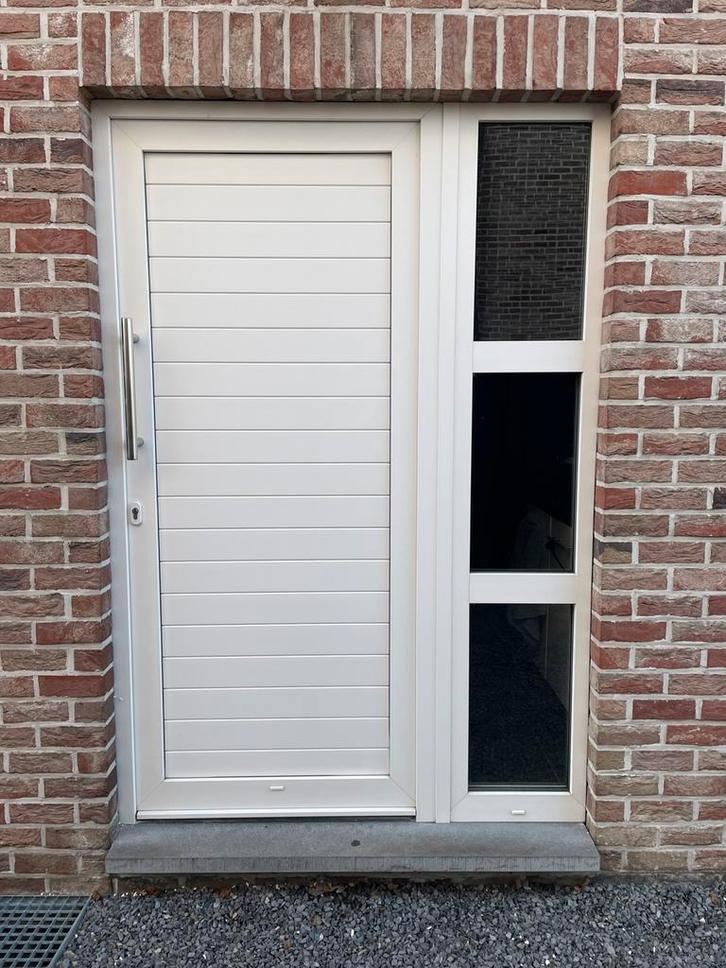 Buitendeur, Doe-het-zelf en Bouw, Raamkozijnen en Schuifdeuren, Gebruikt, Deurkozijn, Kunststof, 150 tot 225 cm, 75 tot 150 cm