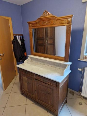 Commode avec miroir, Enlèvement