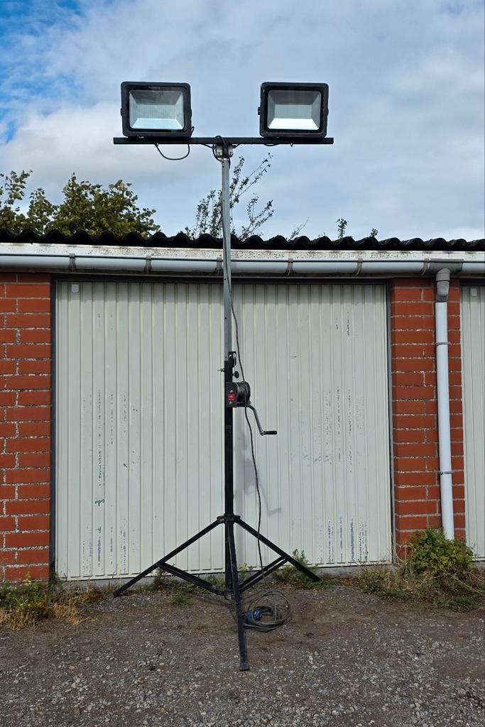 Bouwverlichting op telescopische statief, Doe-het-zelf en Bouw, Bouwverlichting, Zo goed als nieuw, Ophalen of Verzenden