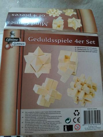 Denkpuzzels - set van 4 stuks beschikbaar voor biedingen