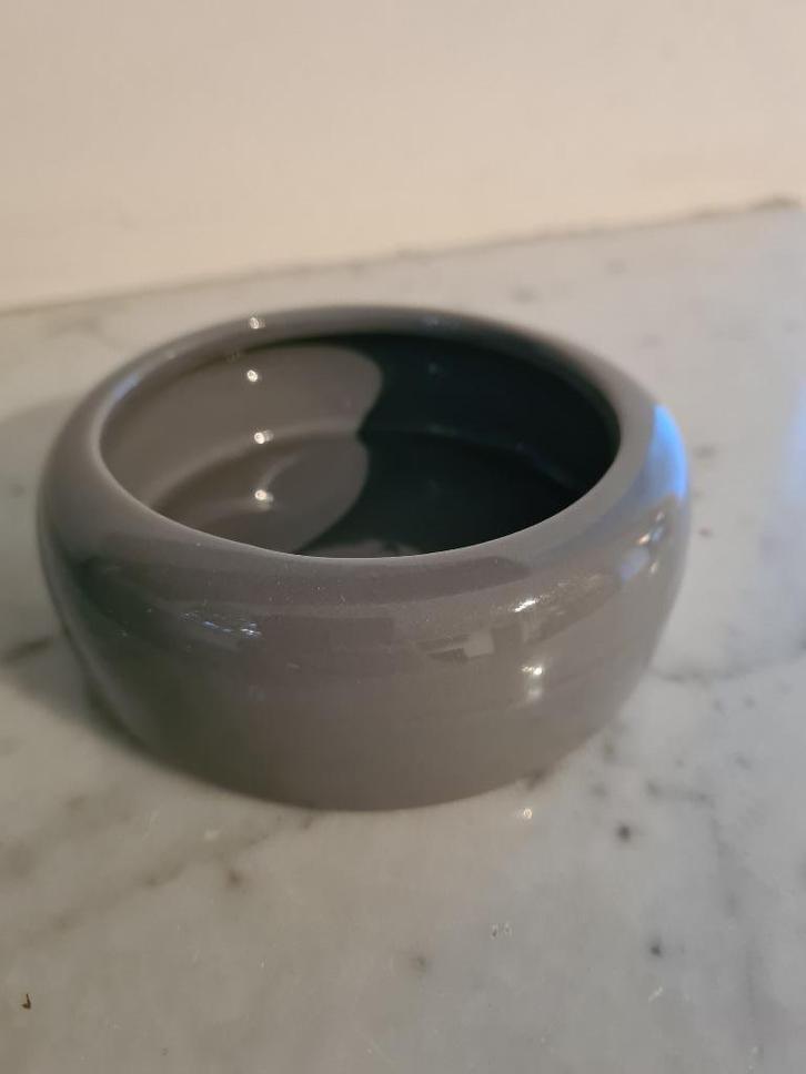 AniOne knaagdierenvoerbak grijs 180 ml (diameter 8 cm), Dieren en Toebehoren, Knaagdieren en Konijnen | Toebehoren, Zo goed als nieuw