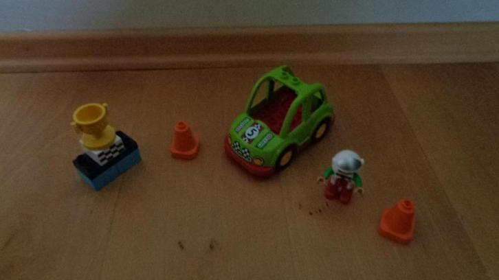 Lego Duplo 10589 ralleyauto, Kinderen en Baby's, Speelgoed | Duplo en Lego, Zo goed als nieuw, Duplo, Complete set, Ophalen
