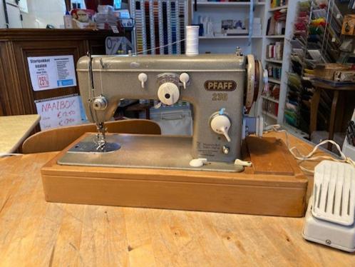Pfaff 230 semi-industrie voor zware materialen, Hobby en Vrije tijd, Naaimachines en Toebehoren, Gebruikt, Naaimachine, Pfaff