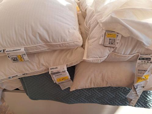 Coussins et oreillers, Maison & Meubles, Chambre à coucher | Linge de lit, Comme neuf, Enlèvement ou Envoi