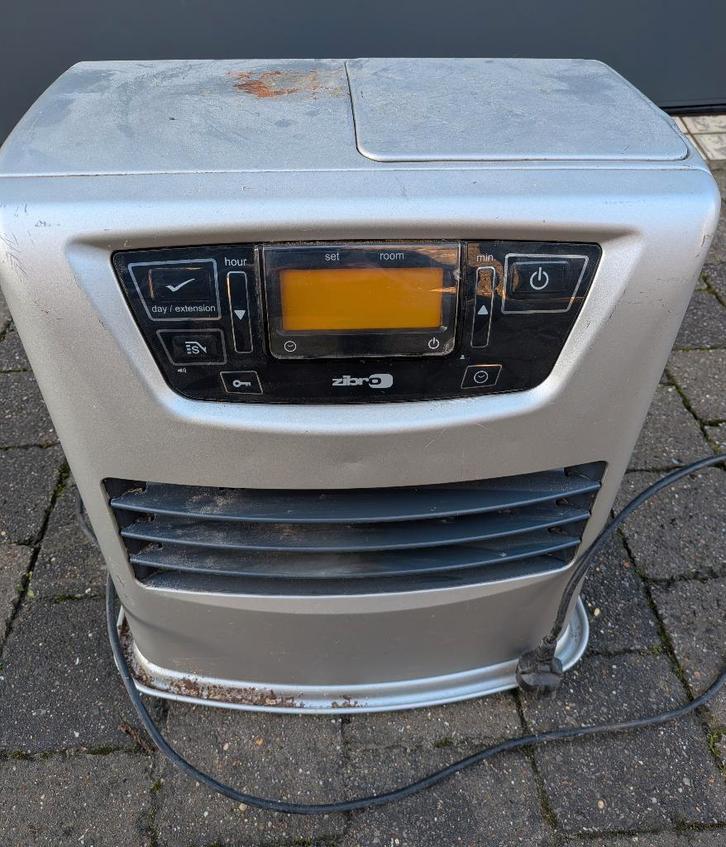 Poêle pétrole de marque ZIBRO, Maison & Meubles, Poêles, Utilisé, Autres types, Autres carburants, Enlèvement