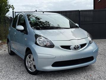 ( CT Ok + Car-pass ) Toyota Aygo 1.0 vvti 68Ch ( 115.330Km ) beschikbaar voor biedingen