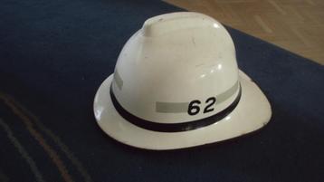 oude witte helm Brandweer beschikbaar voor biedingen