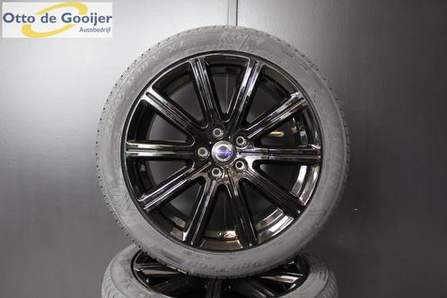 18 Inch Volvo V60 Zomerbanden GOED PROFIEL 235/45R18, Auto-onderdelen, Banden en Velgen, Banden en Velgen, Zomerbanden, 18 inch