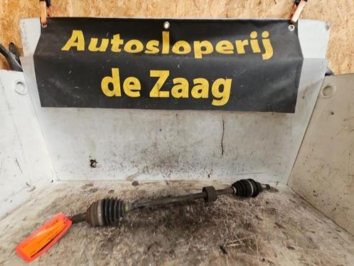 Aandrijfas rechts-voor van een Daihatsu Cuore, Auto-onderdelen, Remmen en Aandrijving, Daihatsu, Gebruikt, 3 maanden garantie