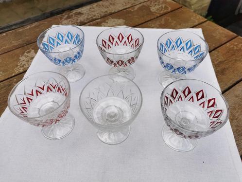 6 Vintage champagne of dessert coupes Arlequin, VMC Reims., Antiek en Kunst, Antiek | Glaswerk en Kristal, Ophalen of Verzenden