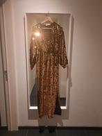 Golden long dress, Vêtements | Femmes, Robes, Taille 38/40 (M), Autres couleurs, Enlèvement, Sous le genou