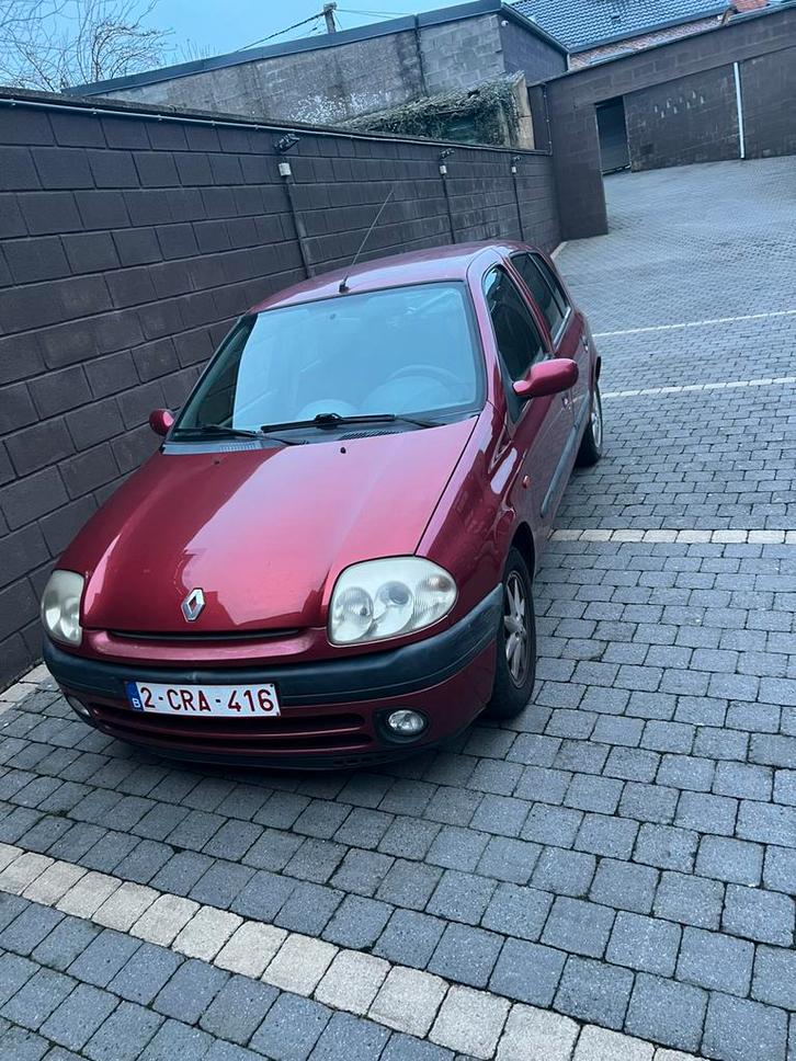 Renault Clio 2 2001 Essence 1.2 rijdt zeer goed 273.000 km, Auto's, Renault, Particulier, Clio, Benzine, Euro 2, Berline, 5 deurs