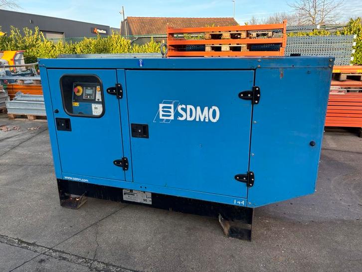 Sdmo diesel generator 44Kva aggregaat stroomgroep gedempt, Bricolage & Construction, Générateurs, Comme neuf, Enlèvement