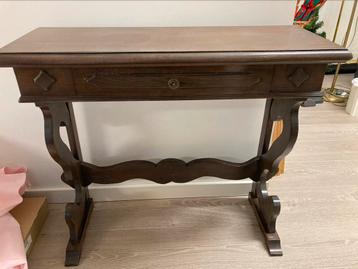Tafel beschikbaar voor biedingen