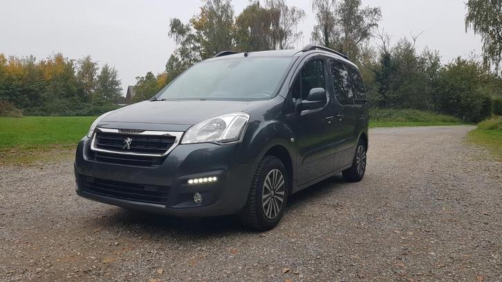 Peugeot Partner 1.2 Benzine Bj.2017 Met 129.000 Km.Garantie!, Auto's, Peugeot, Bedrijf, Te koop, Partner, ABS, Adaptieve lichten