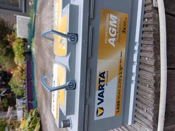 KOOPJE, bijna nieuwe AGM batterij  95 A/H beschikbaar voor biedingen