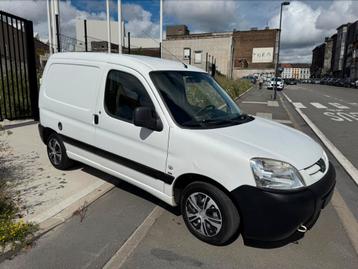 Peugeot Partner 1.6 Hdi Euro 4 * 170000 Km Carpass OK* beschikbaar voor biedingen