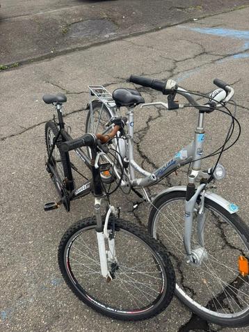 2 fietsen in goede staat beschikbaar voor biedingen