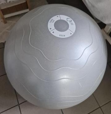 Yoga/beval bal beschikbaar voor biedingen
