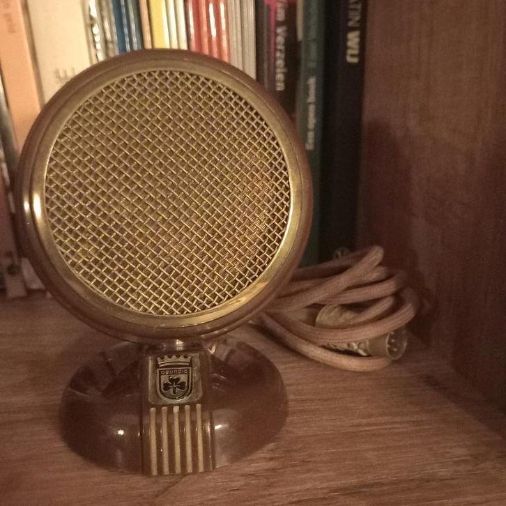 Vintage microfoon  merk Grundig  jaren 50-60, Muziek en Instrumenten, Microfoons, Gebruikt, Ophalen of Verzenden