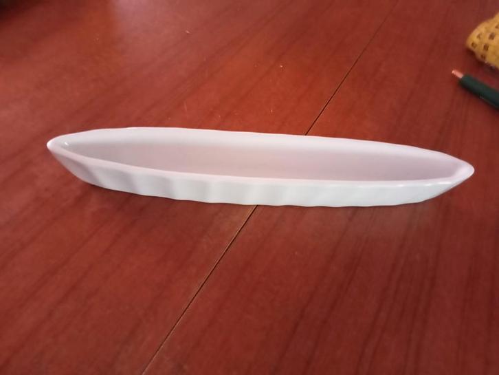 Plat à olives, Maison & Meubles, Cuisine | Vaisselle, Comme neuf, Autres types, Wedgwood, Porcelaine, Enlèvement ou Envoi