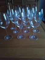 12 grote wijnglazen, Verzamelen, Glas en Drinkglazen, Ophalen, Zo goed als nieuw, Overige typen