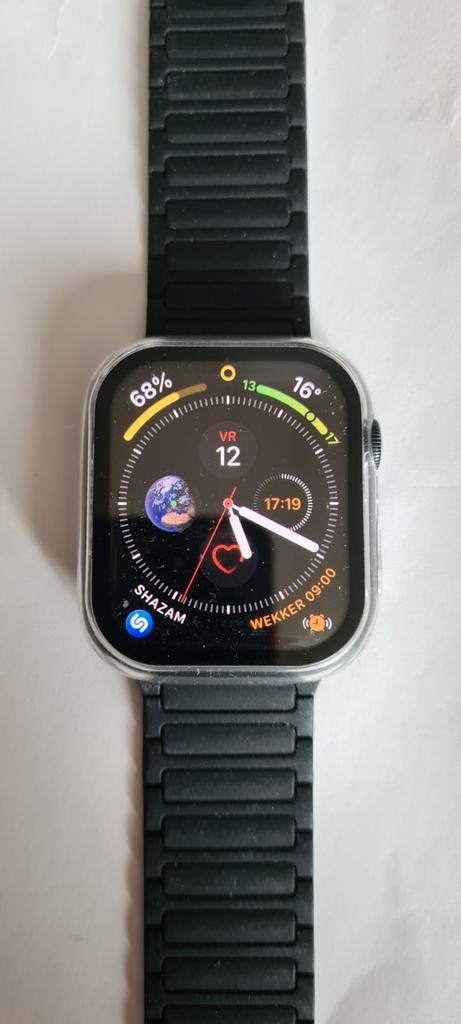 Apple Watch Series 8 (GPS) 45mm van 32gb black aluminium & k, Bijoux, Sacs & Beauté, Montres connectées, Comme neuf, iOS, Bleu