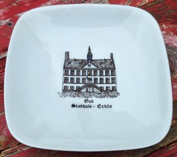 Schaaltje oude stadhuis Eeklo beschikbaar voor biedingen